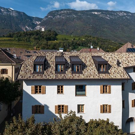 Schmitte Am Sonnenwirtsplatz Eppan In South Tyrol Appiano Sulla Strada Del Vino Exterior foto