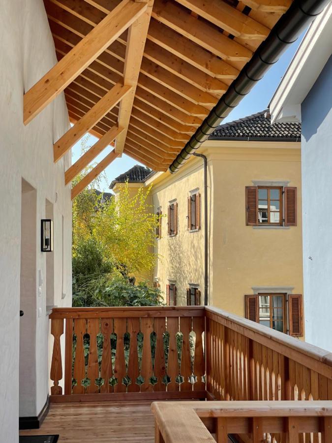 Schmitte Am Sonnenwirtsplatz Eppan In South Tyrol Appiano Sulla Strada Del Vino Exterior foto