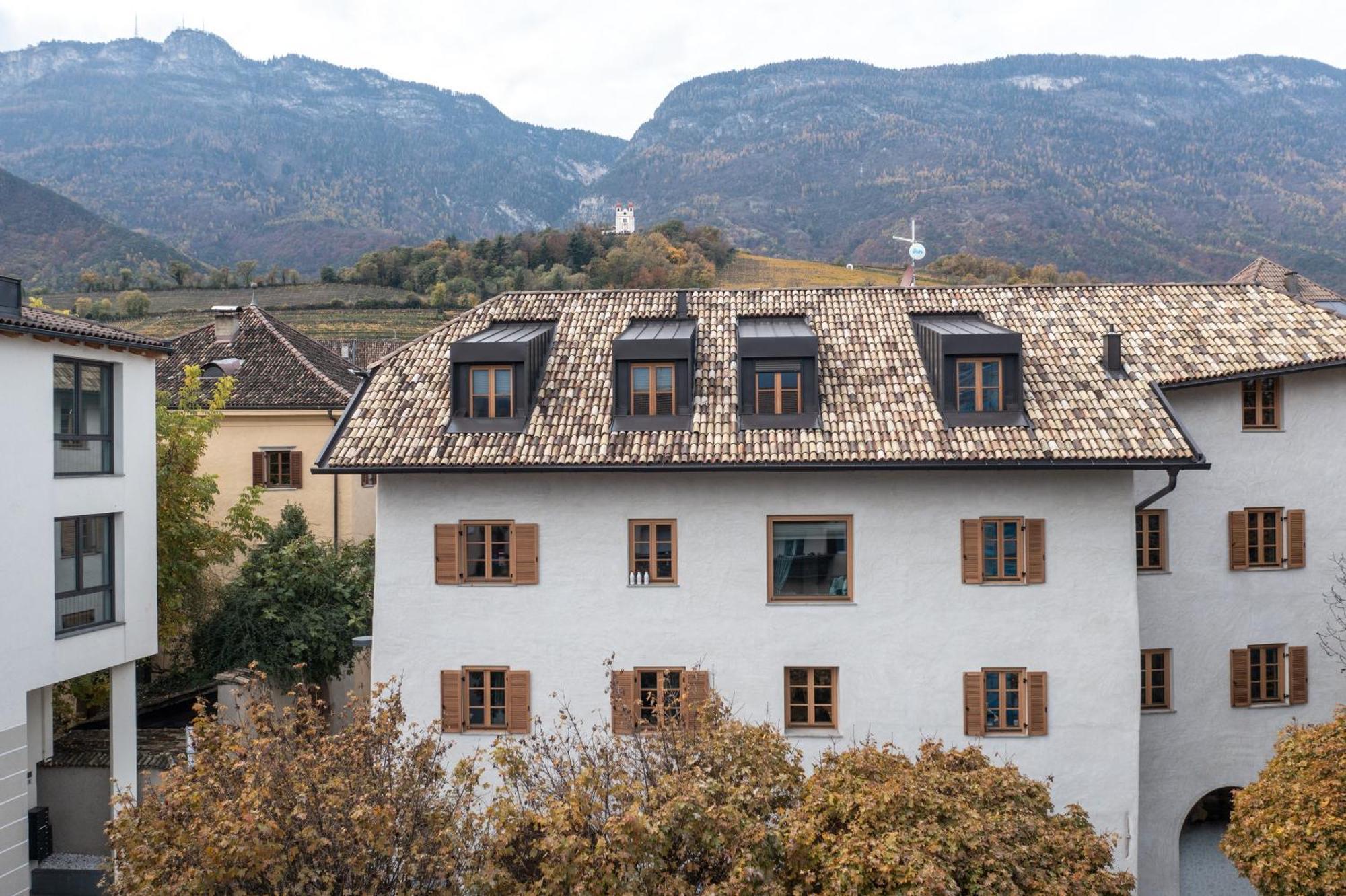 Schmitte Am Sonnenwirtsplatz Eppan In South Tyrol Appiano Sulla Strada Del Vino Exterior foto