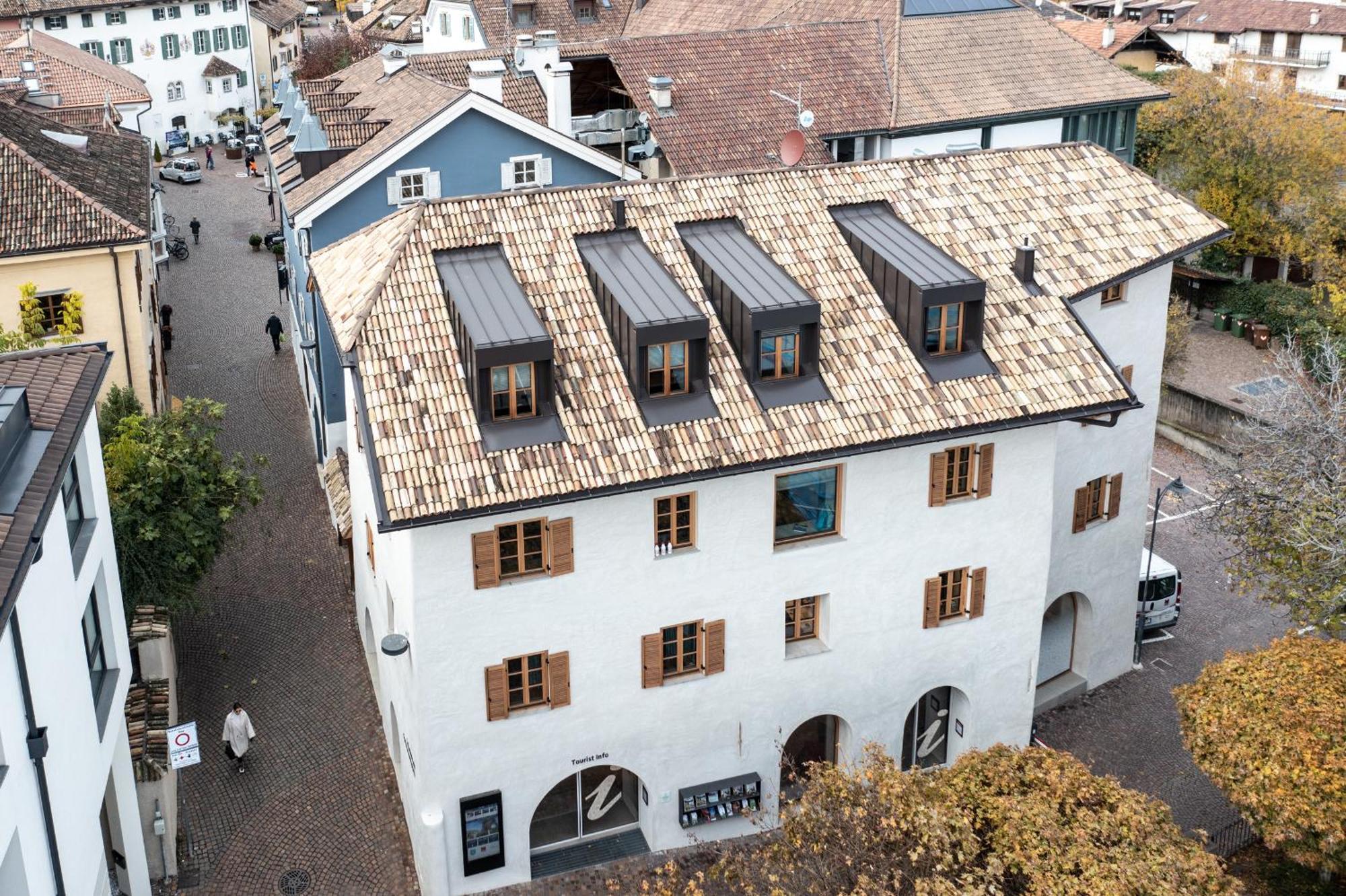 Schmitte Am Sonnenwirtsplatz Eppan In South Tyrol Appiano Sulla Strada Del Vino Exterior foto