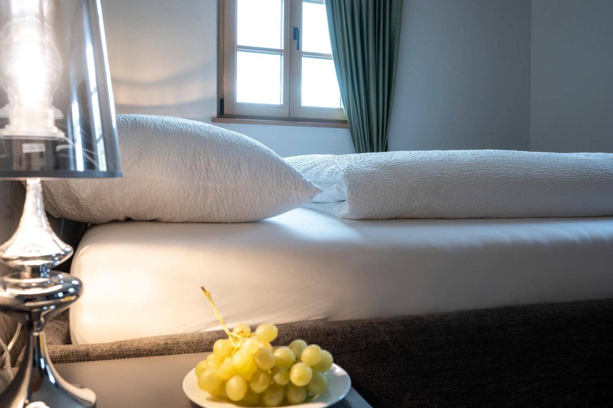 Schmitte Am Sonnenwirtsplatz Eppan In South Tyrol Appiano Sulla Strada Del Vino Exterior foto